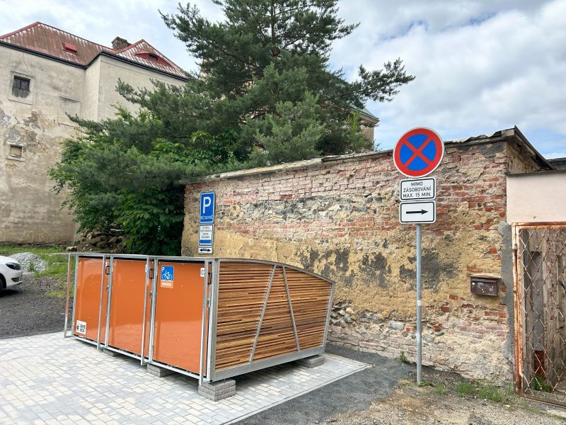 Bike Box - Česká Kamenice, Jakubské náměstí